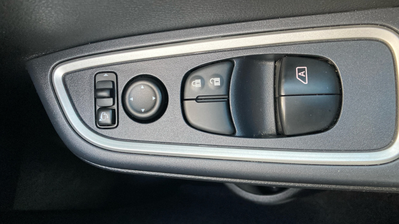 Nissan Micra 0.9 IG-T Tekna 5dr Petrol Hatchback